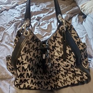 ♡♡*Michael Kors* purse♡♡